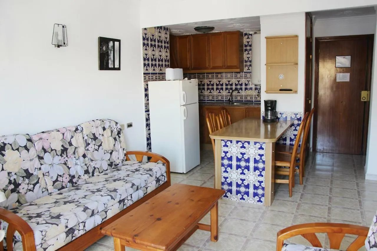 Apartamentos Las Americas - Blanes Beach إسبانيا