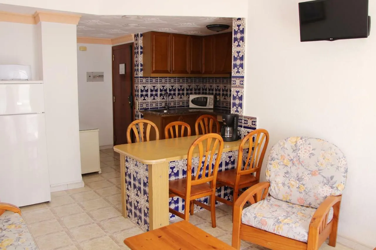 Apartamentos Las Americas - Blanes Beach 0*,  Espagne